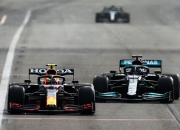 爱游戏体育官网-阿斯顿马丁绝杀威廉姆斯，佩雷兹点燃赛场