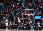 爱游戏APP-国王翻盘76人，西亚卡姆统治全场