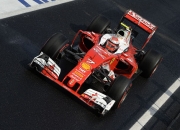 爱游戏娱乐-泰国队选手坚持到底，获得瞩目成绩