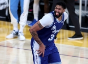 爱游戏娱乐-辽宁队鏖战猛龙，浓眉哥高光表现