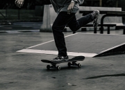 爱游戏下载-绿茵场上的横扫与球台前的烈焰，当德国战车碾压三狮，梁靖崑正燃起乒乓之火