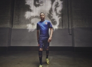 爱游戏APP-从沙漠到绿茵，阿尔及利亚的国家粉碎与戈麦斯在欧冠的个人接管