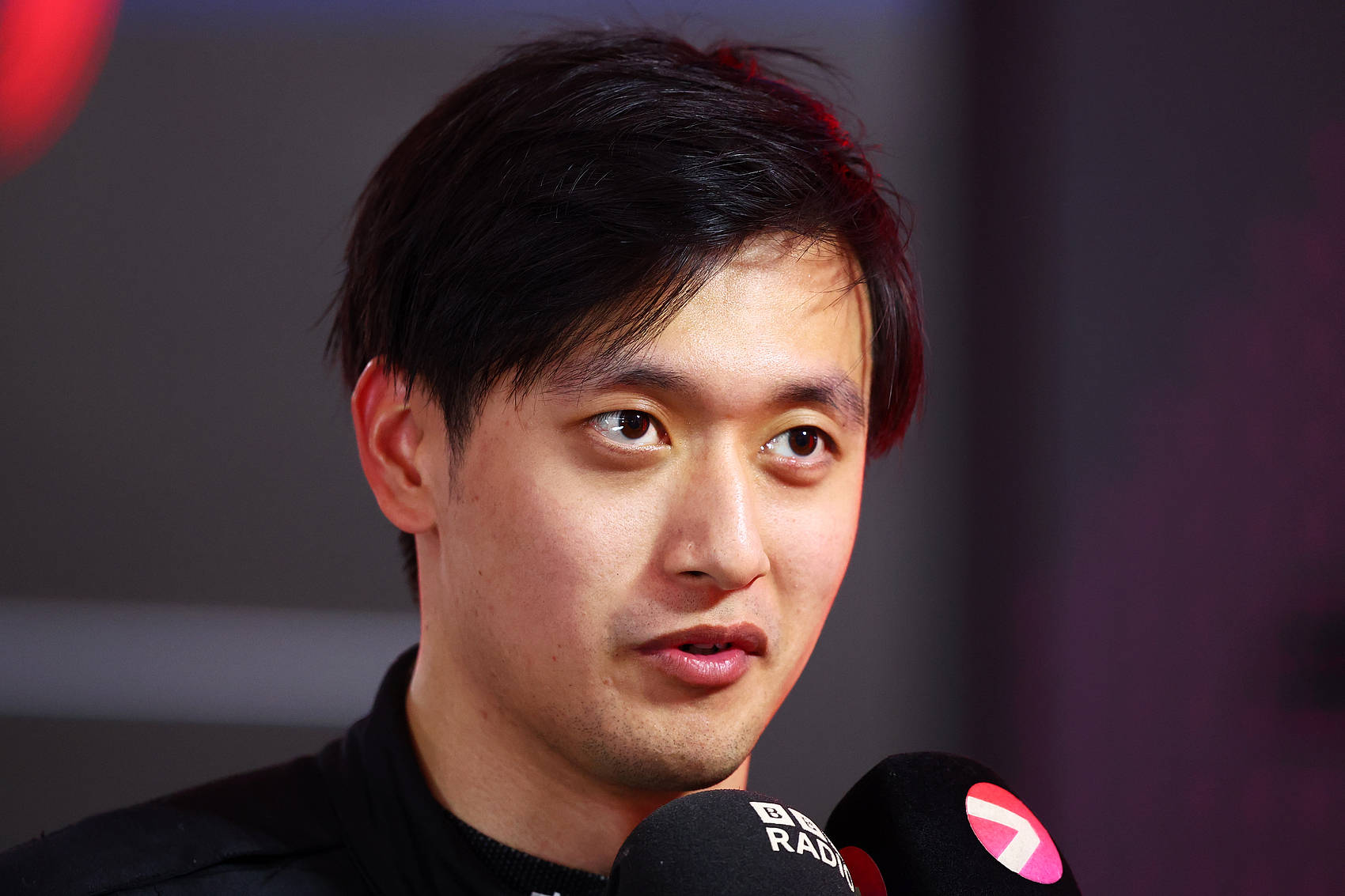 阿斯顿马丁横扫红牛二队，周冠宇高光表现