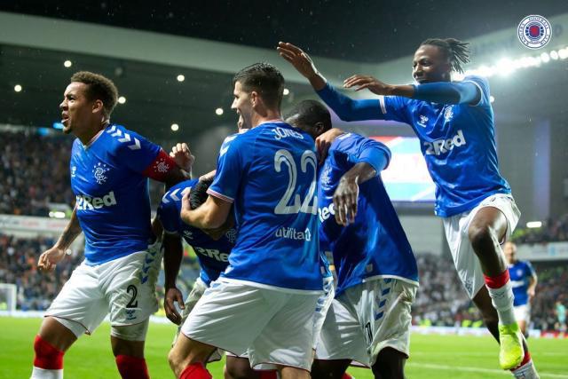 重回赛场传奇球员复出打破僵局获胜