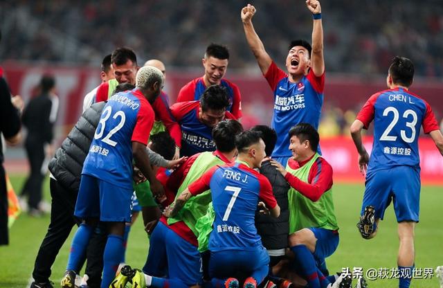 大连人主场迎战江苏苏宁,豪取三连胜 大连人主场迎战江苏苏宁,豪取三连胜