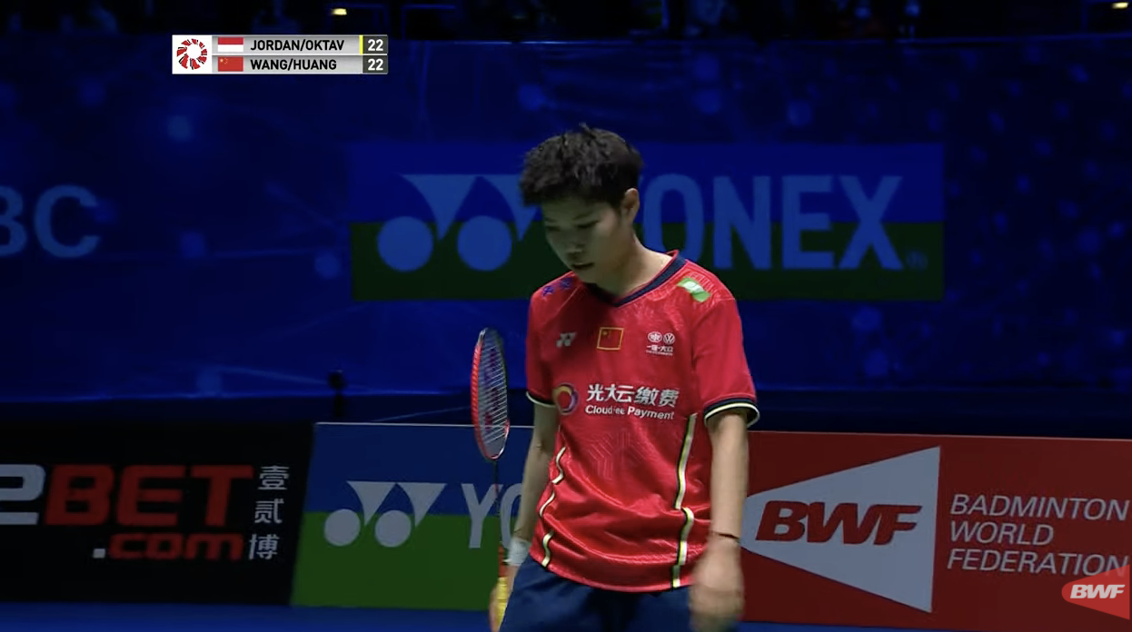 印尼队逆转马来西亚队,黄鸭组合关键制胜 印尼队逆转马来西亚队,黄鸭组合关键制胜