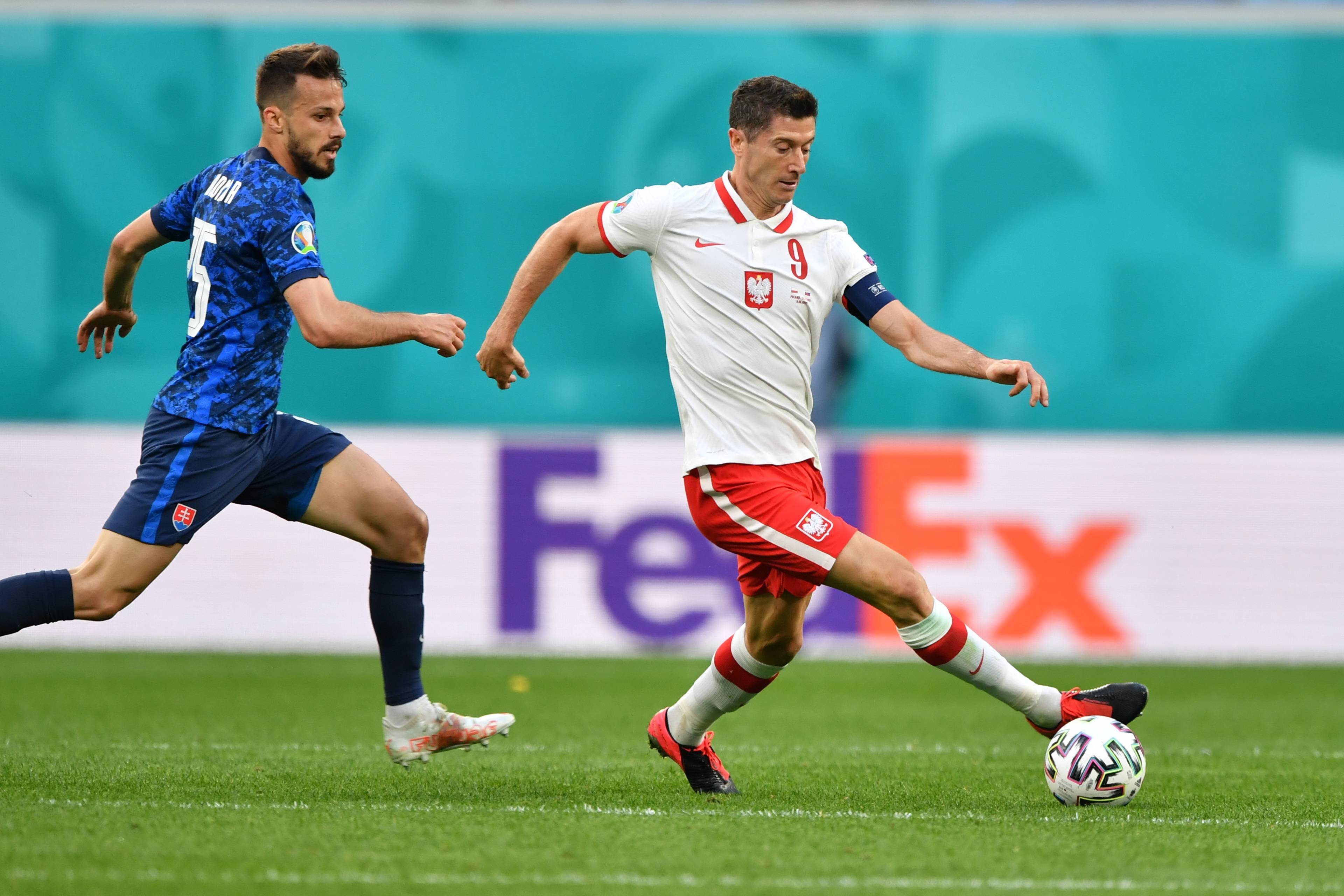 丹麦队在欧预赛比赛中击败对手,晋级次轮 丹麦队在欧预赛比赛中击败对手,晋级次轮